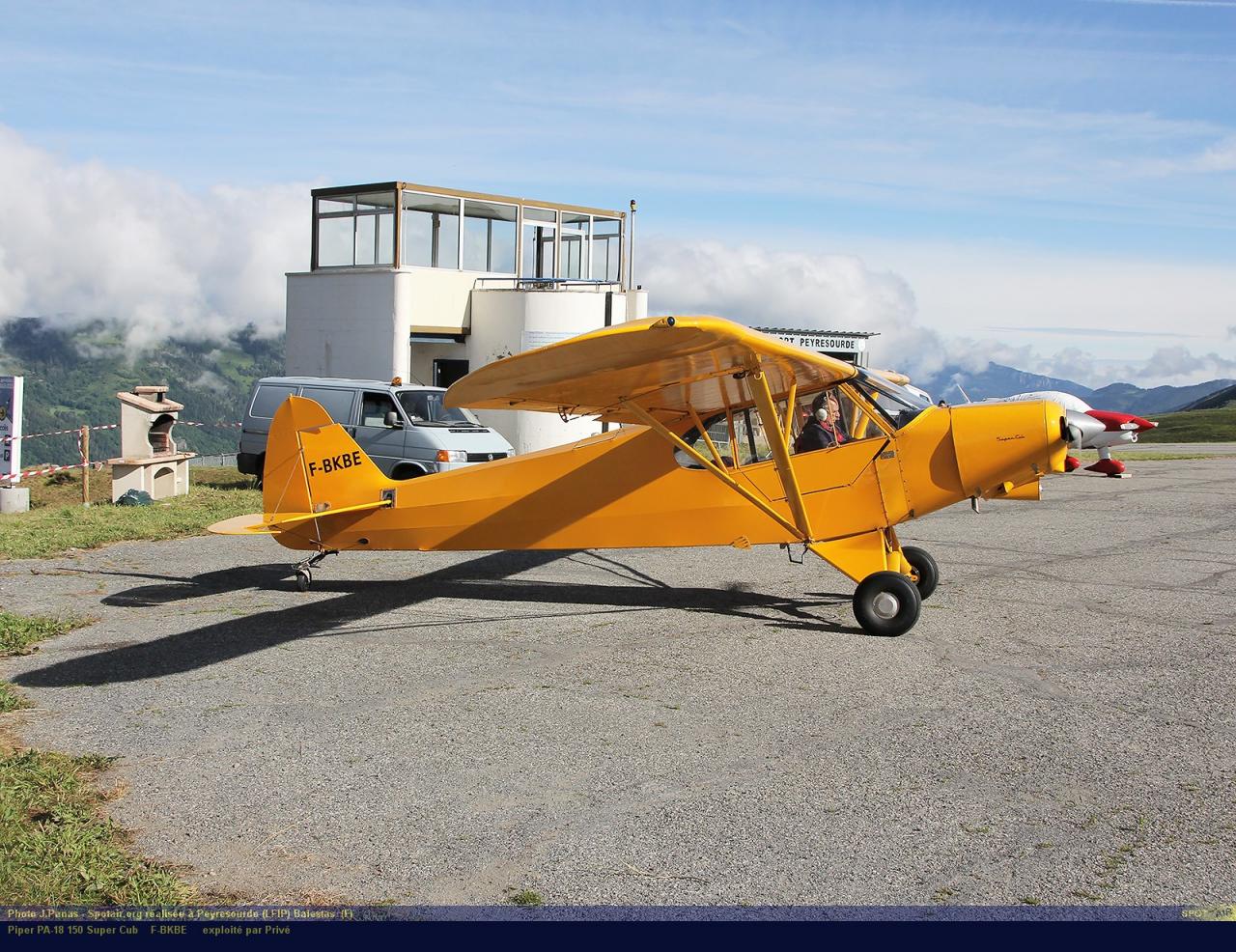 PA-18_F-BKBE_Peyresourde_(LFIP)-Balestas__(F)-24683-par-SpotAir
