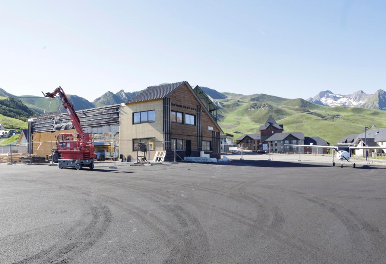 Petit à petit, le bâtiment complet prend forme.