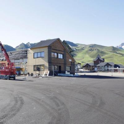 Petit à petit, le bâtiment complet prend forme.