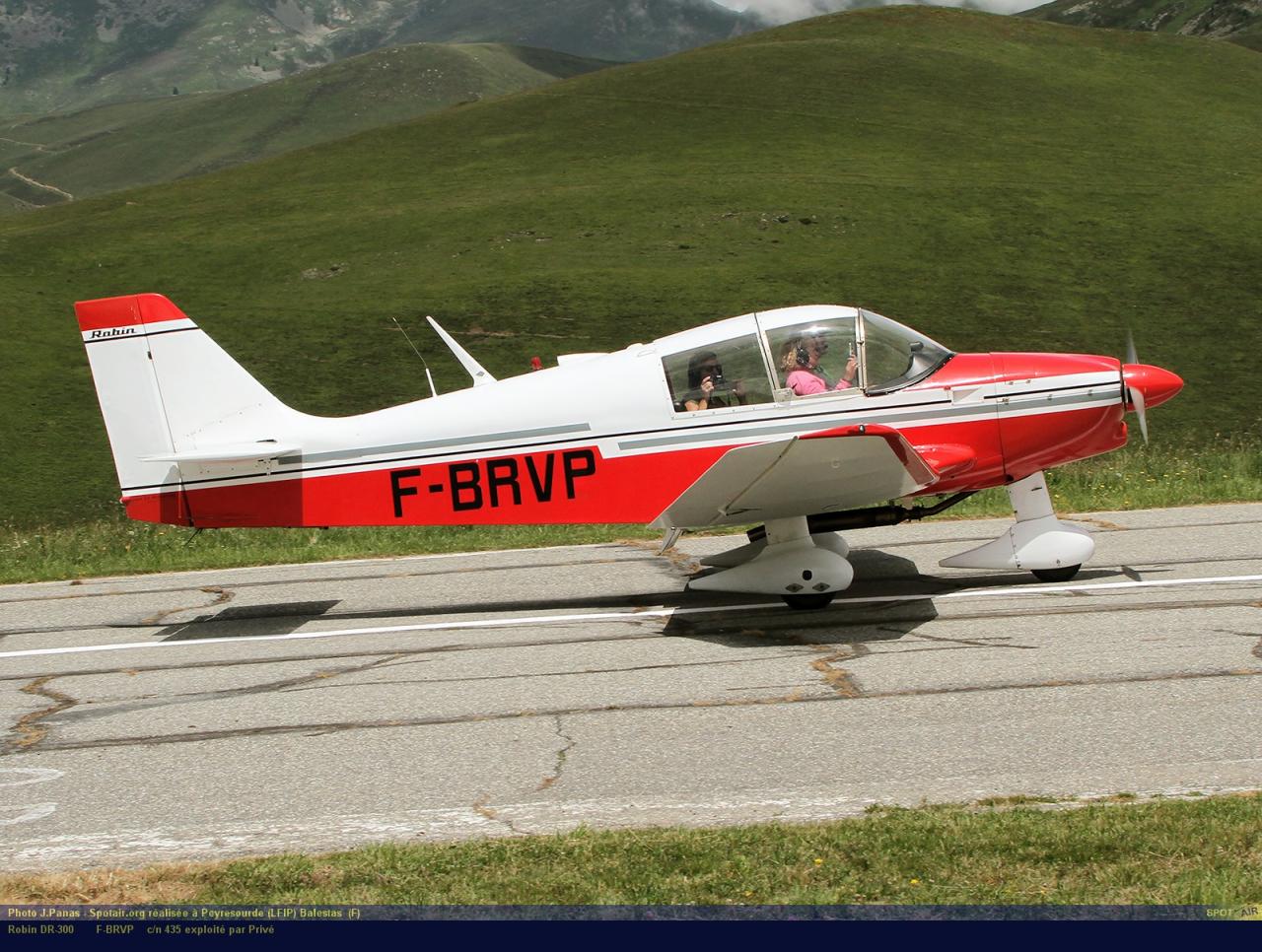 DR-300_F-BRVP_Peyresourde_(LFIP)-Balestas__(F)-24762-par-SpotAir